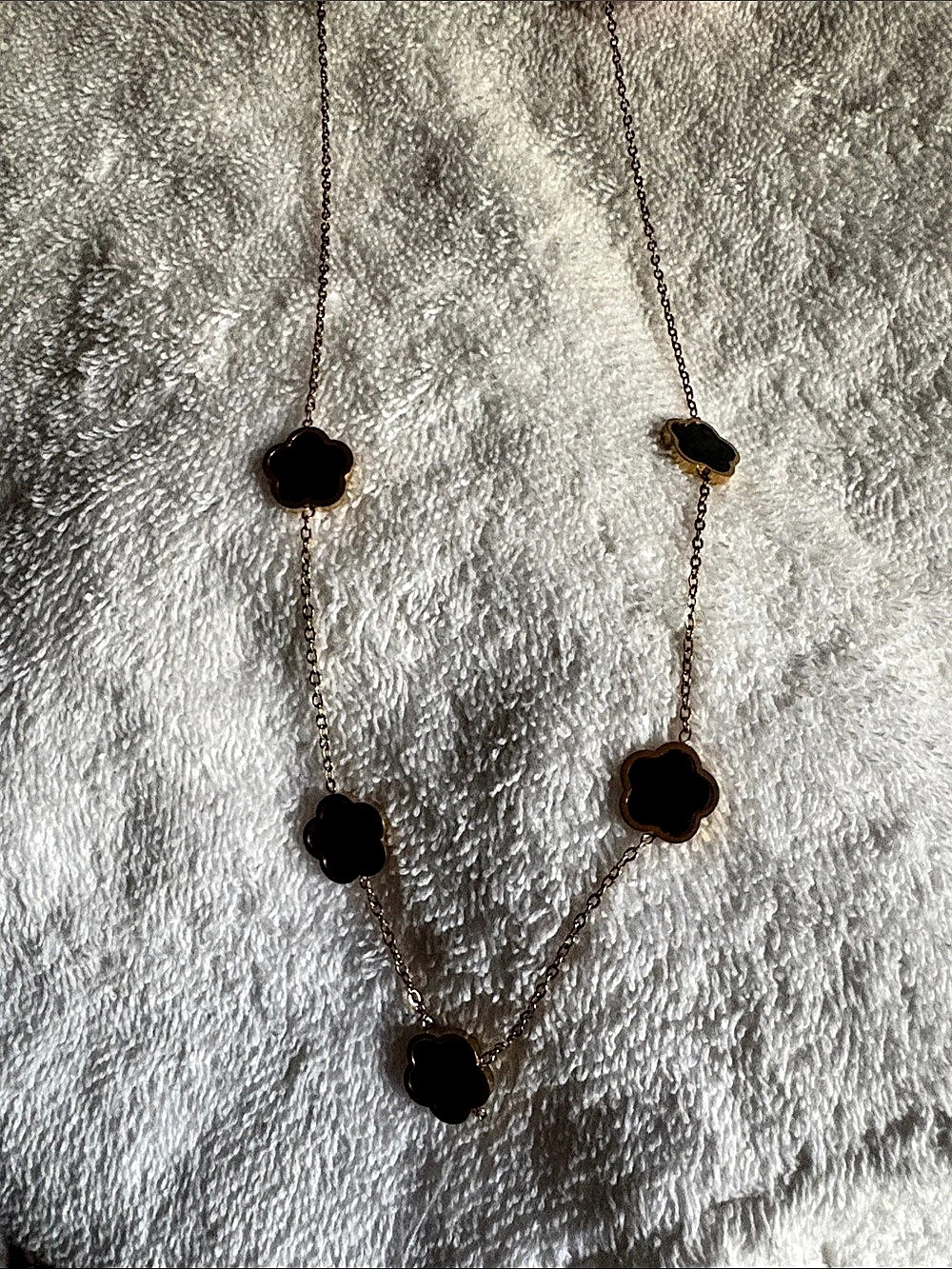 Black & Gold Clover Station Necklace Like New